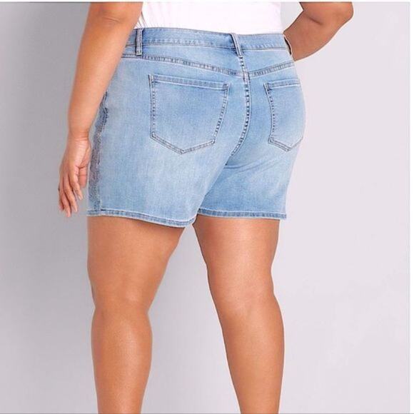 Lane Bryant Size 16 Signature Fit Mid Rise Embroidered Boyfriend Midi Short NICE - Picture 2 of 11